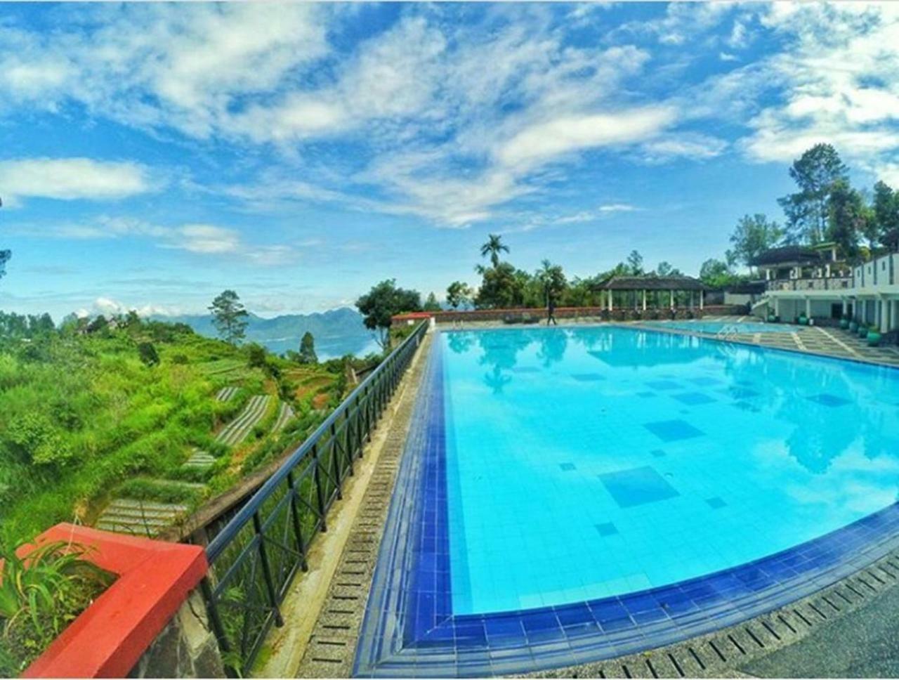 Parkside Nuansa Maninjau Resort Exterior photo