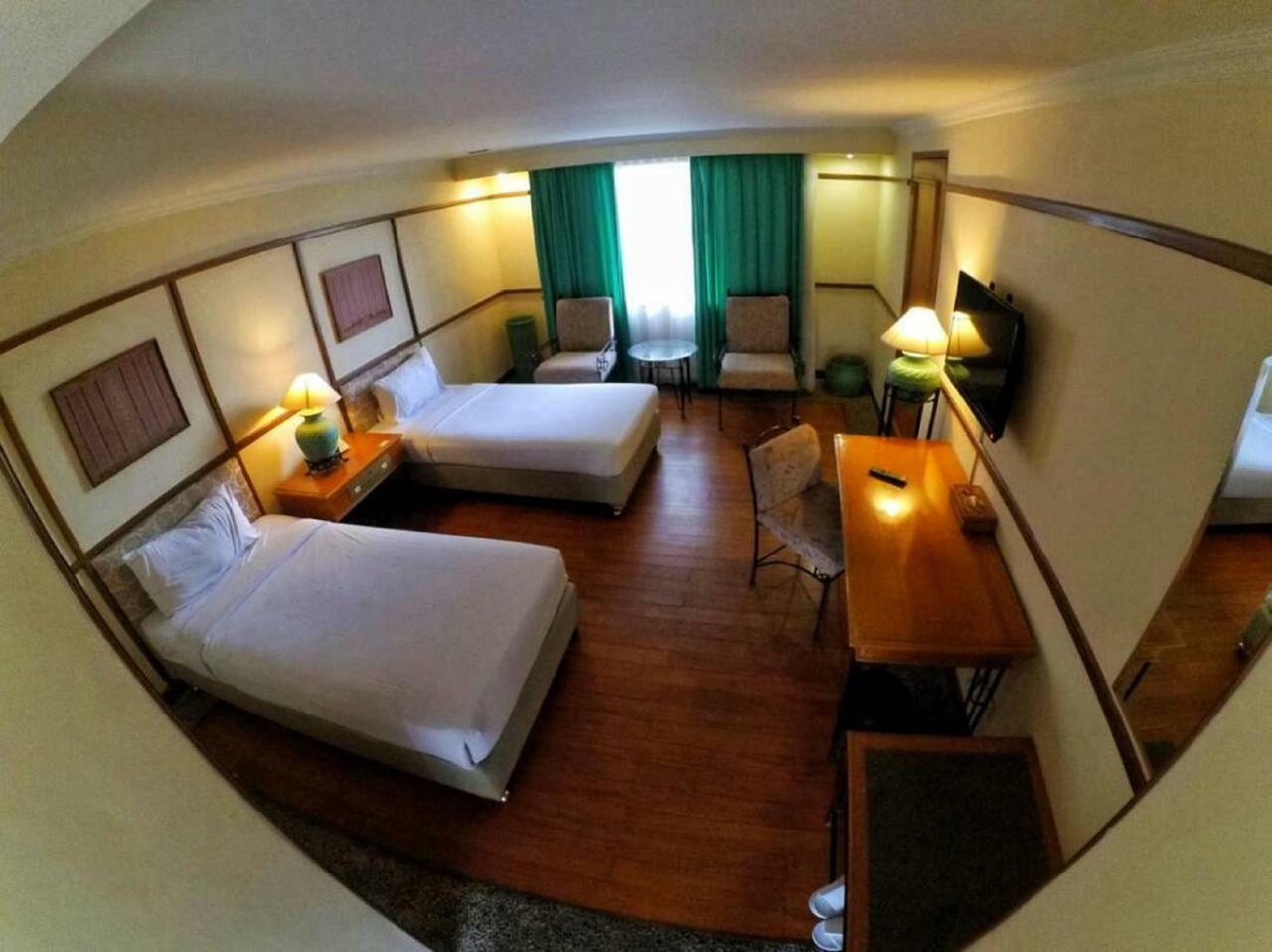 Parkside Nuansa Maninjau Resort Exterior photo